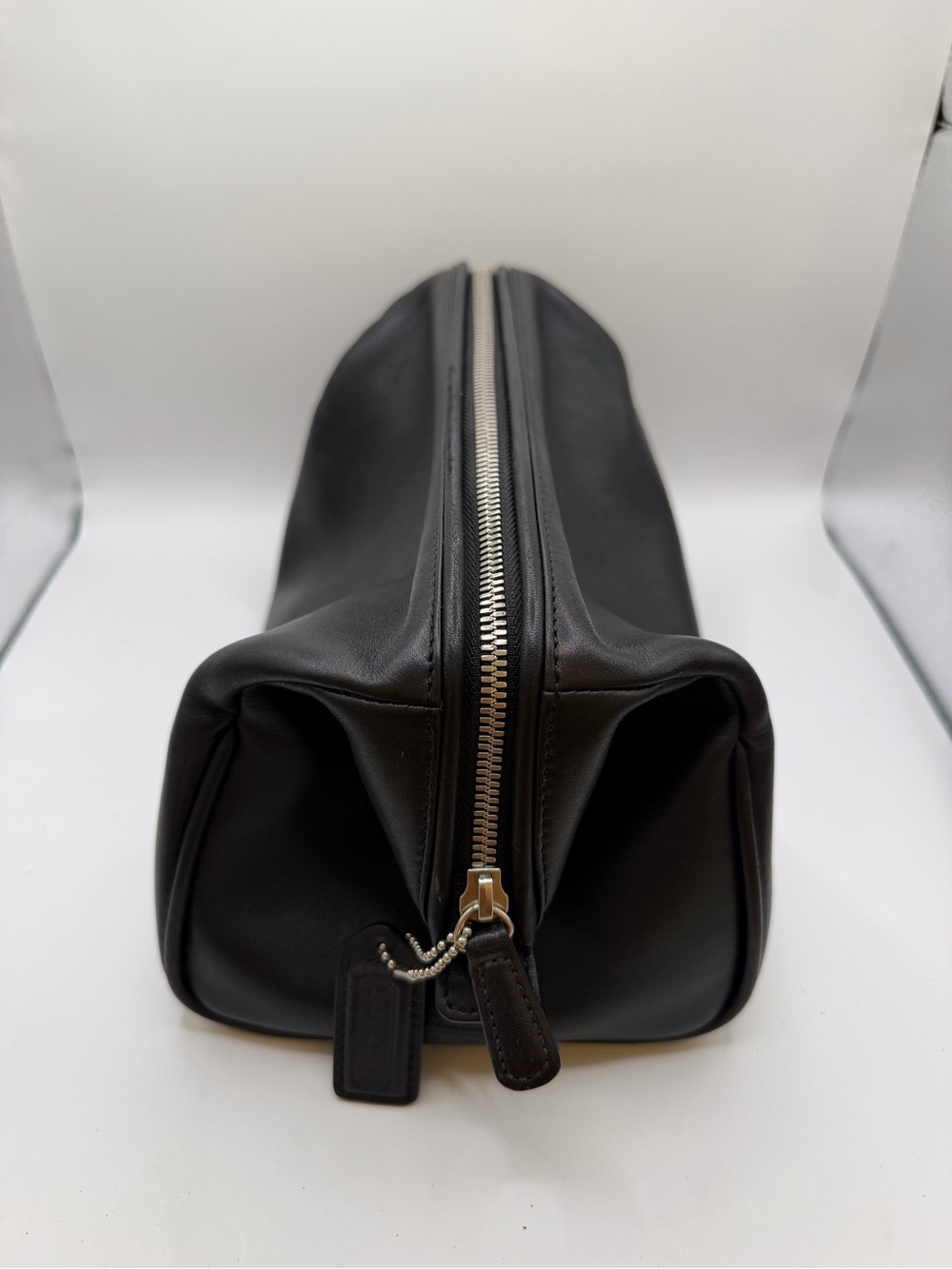 Y2K Vintage 2001 Coach Black Leather Dopp Kit Toiletry Travel Bag